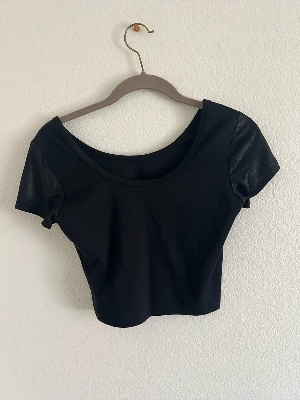 Aeropostale Black Scoop Neck Crop Top